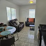 2 Bd Apartment Near To Downtown